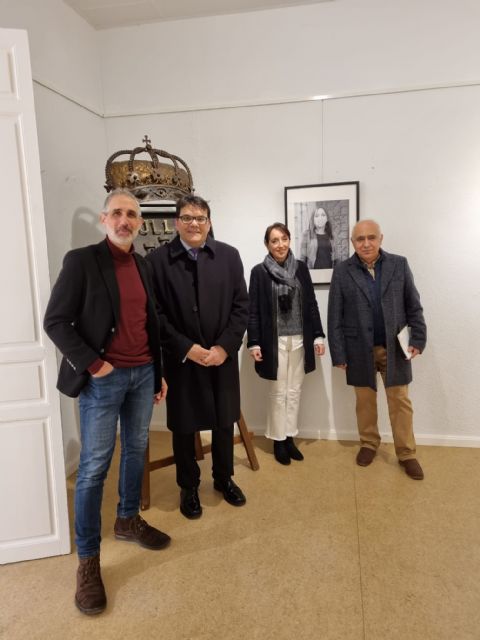 La Casa de la Cultura acoge la exposición 'Miradas de liderazgo' de Damián Lajara