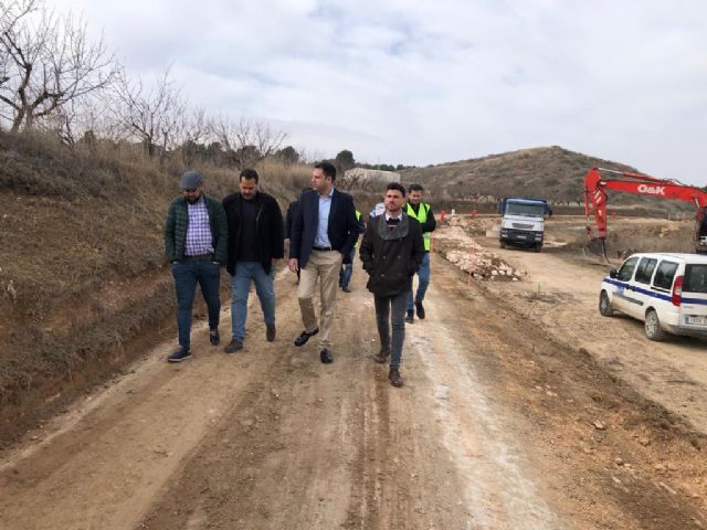 La Comunidad invierte 539.000 euros en reparar el camino rural de los Huecos, en Bullas