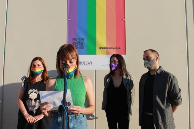 'Tu respeto es nuestro orgullo' exposición urbana en Bullas