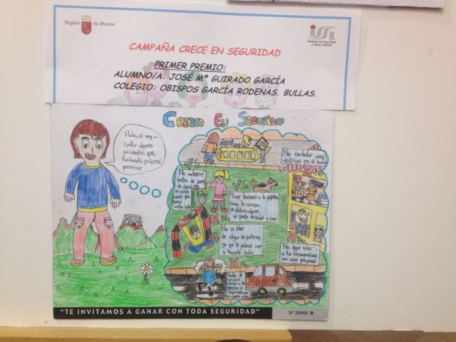 Un alumno del Colegio Obispos García Rodenas gana  uno de los cinco primeros premios del concurso 'Crecer en Seguridad' a nivel regional