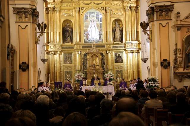 “Este templo sabe de dolor y de alegría, sabe de fe”, Mons. Lorca a los fieles de la parroquia de Bullas