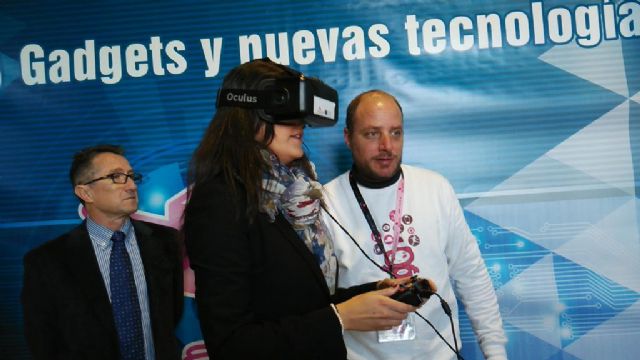 La directora general de Patrimonio, Informática y Telecomunicaciones inaugura las XV Demostraciones Tecnológicas para el Ciudadano del SICARM