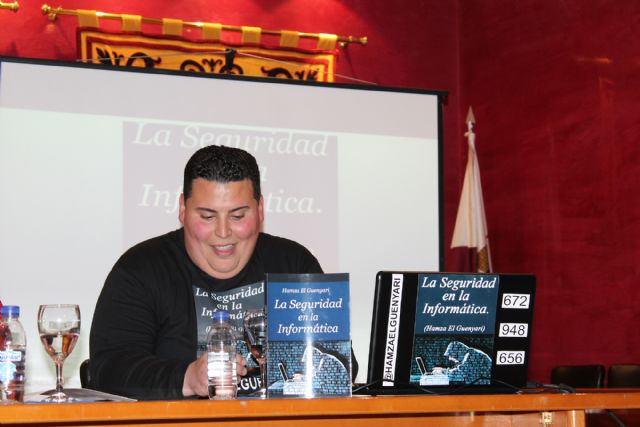 El libro 'La Seguridad en la Informática' ya está disponible en las librerías de Bullas