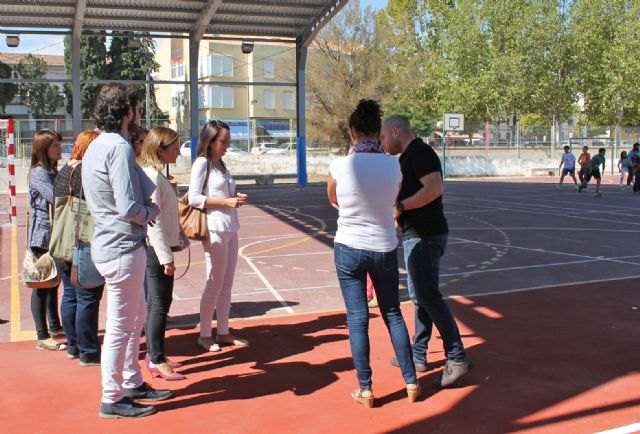 Educación mejora la pista deportiva del CEIP Obispos García Ródenas de Bullas