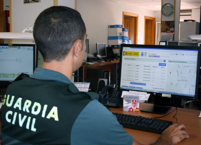 La Guardia Civil localiza a una joven desorientada en una zona de monte de Bullas
