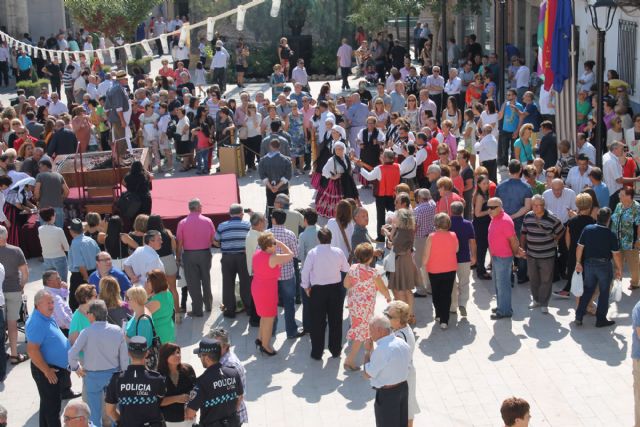 Con el encendido de la Feria arrancan cinco días de Fiestas Patronales en honor a la Virgen del Rosario