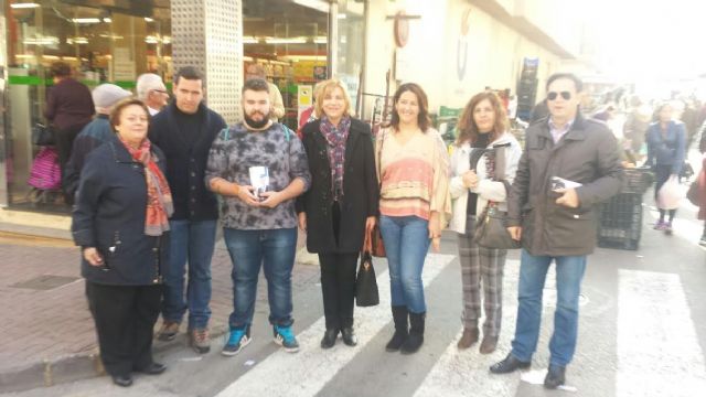 Visita de la consejera de Familia e Igualdad de Oportunidades, Violante Tomás y la portavoz del PP en el Ayuntamiento de Bullas, M.Antonia Abril visitan Bullas.
