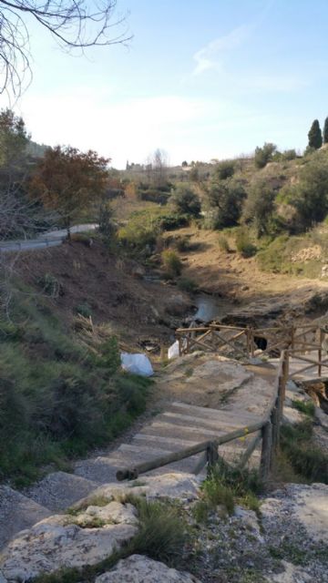 Comienzan las obras de acondicionamiento del Salto Usero con la limpieza del río y su entorno