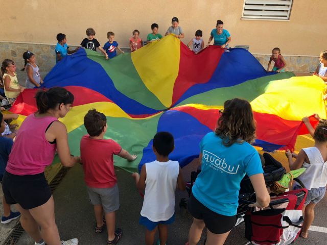 Más de cien niños han disfrutado hasta la fecha de la Escuela de Verano Municipal