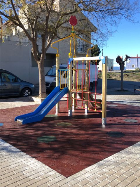 Mejoras en el parque infantil del Barrio Francés