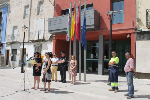 Minuto de silencio en memoria de Miguel Ángel Blanco y de todas las víctimas del terrorismo