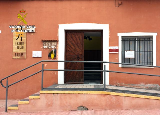 La Guardia Civil detiene a tres personas por robos en instalaciones municipales