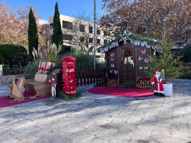 El Programa Experiencial 'Mejora de la Escena Urbana de Bullas' transforma el municipio para la Navidad 2025