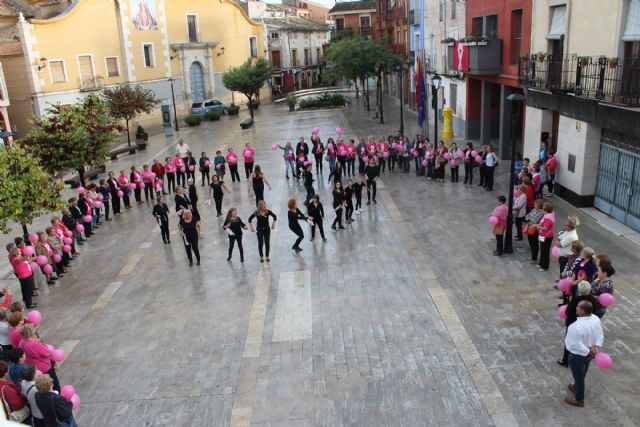 La Junta Local de la Asociación Española Contra el Cáncer conmemora el Día Mundial Contra el Cáncer de Mama