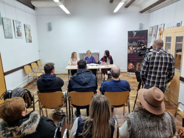 'Con aroma a yáyin' exposición de Apcom en el Museo del Vino de Bullas