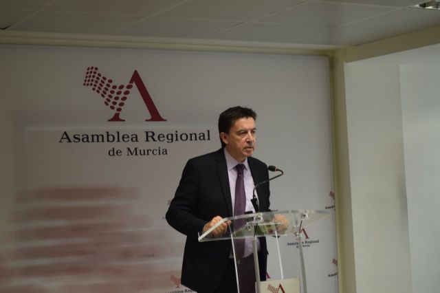 Ciudadanos solicita la sustitución de la cubierta de fibrocemento del colegio Artero de Bullas