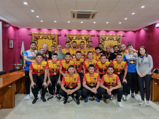 Reconocimiento a La Copa C.F. por su Campeonato de Liga y ascenso
