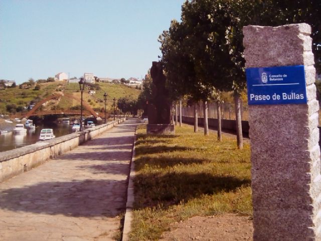 Betanzos dedica el nombre de un paseo a Bullas