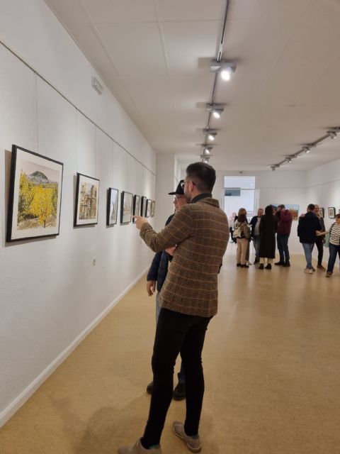 Inagurada la exposición de acuarelas de Manuel Martínez Hinojo en Bullas