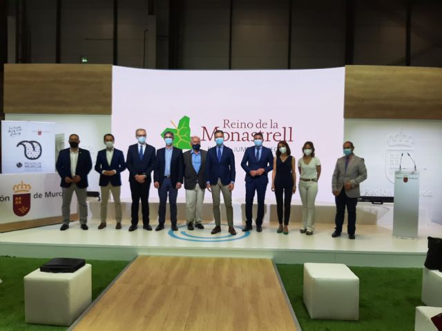 Bullas promociona en Fitur su Red Local de Senderos