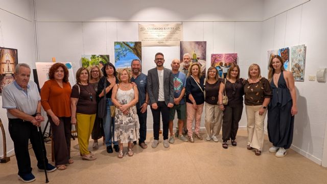 La Casa de la Cultura acoge una exposición que reúne el talento artístico local de Bullas