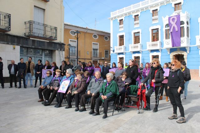 Bullas conmemora el 25 de Noviembre