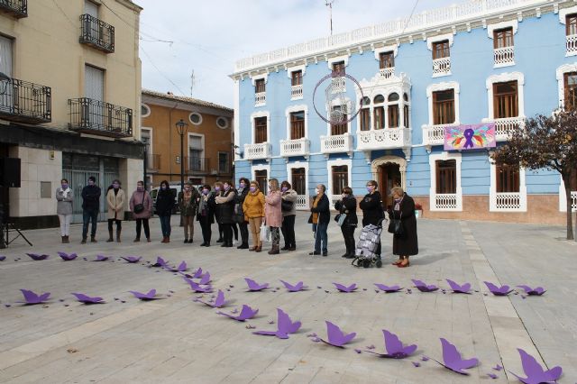 Bullas se concentra contra la Violencia Día Internacional para la Eliminación de la Violencia hacia las Mujeres