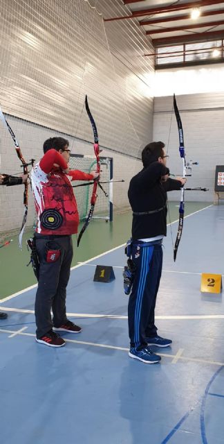 Dos bulleros disputaran el Campeonato de España de Precisión de Tiro con arco en sala