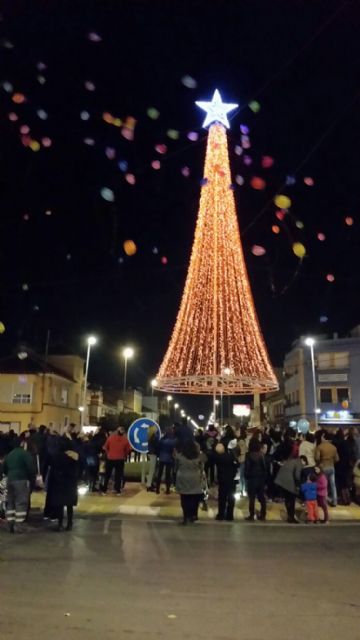 La Navidad llega a Bullas con el encendido de las luces navideñas