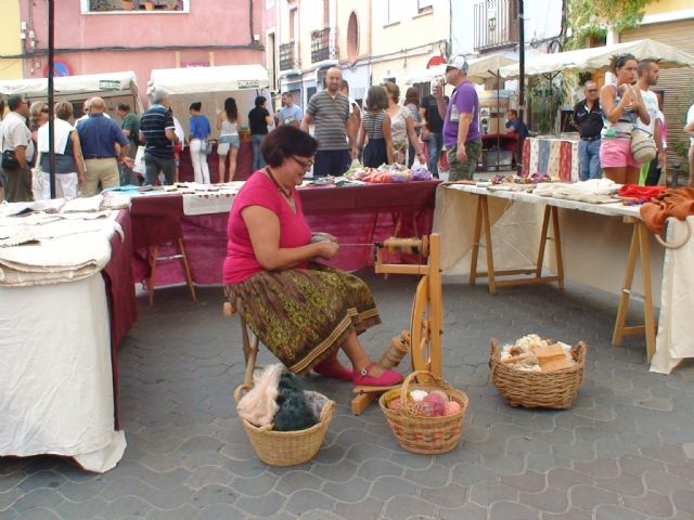 En septiembre El Zacatín dedica la demostración artesanal al hilado y el encaje de bolillos