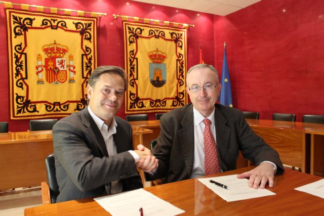 Ayuntamiento y Fundación CajaMurcia firman un convenio de colaboración para mejora de los Centros Sociales de Mayores de Bullas y La Copa