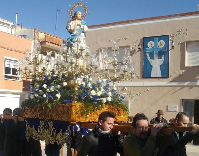 La Copa celebra la Festividad de la Purísima Concepción con canticos de los auroros y una misa y una procesión en honor a la Virgen
