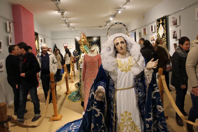 Inaugurada la exposición conmemorativa del 125 aniversario de la imagen de la Virgen de los Dolores