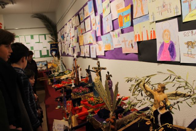 Inaugurada la exposición 'Trabajos en miniatura' sobre Semana Santa en la que han participado los centros educativos de Bullas