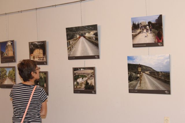 'Raíles Verdes' exposición sobre el antiguo trazado del tren hoy convertido en itinerario eco-turístico