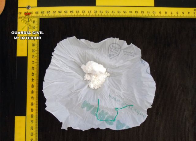 La Guardia Civil desmantela en Bullas un activo punto de venta de cocaína