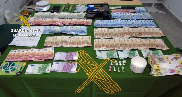 La Guardia Civil desmantela un punto de venta de cocaína en Bullas
